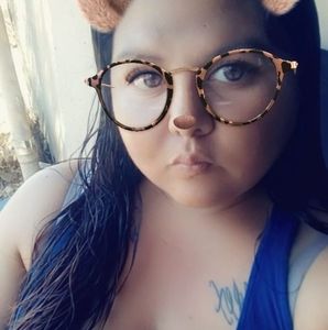 Meet your Posher, Leandra